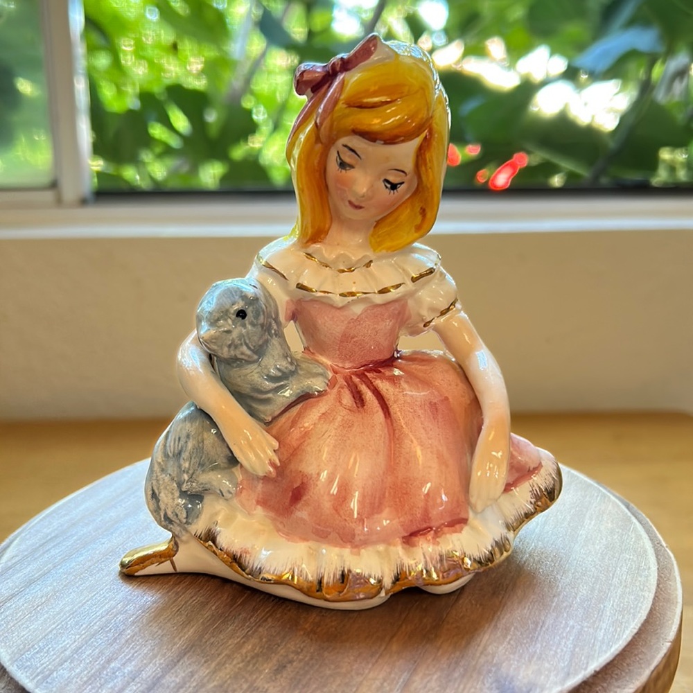 Vintage Kitsch Ceramic Girl Sitting with Kitty Figurine 1950? Japan *FINAL PRICE